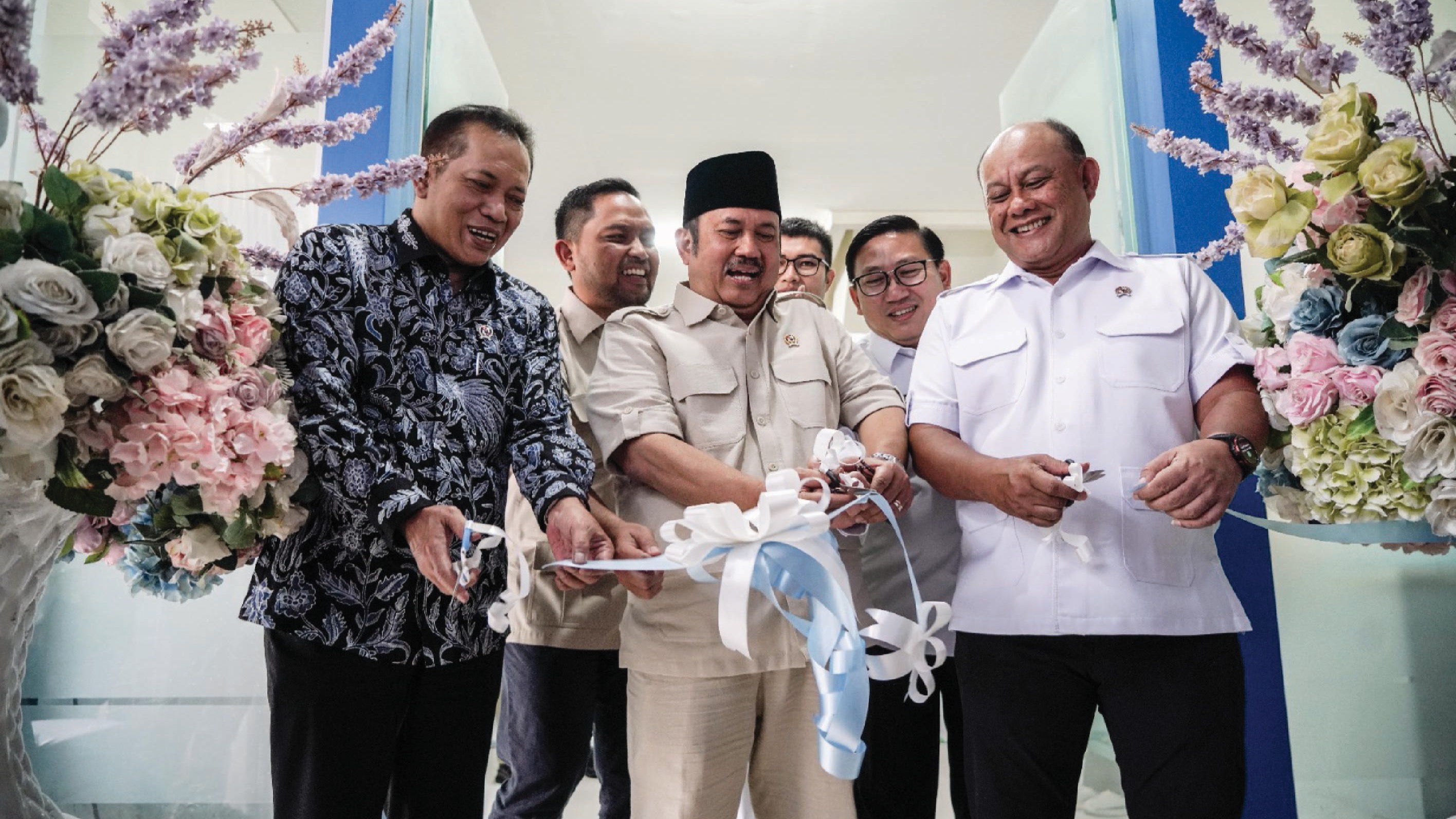 Susu Menu Favorit MBG! Kepala BGN Pidie Launching Rumah Susu