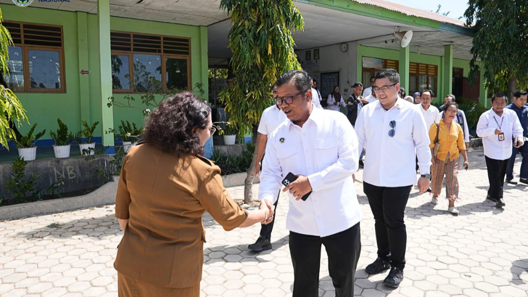 BGN Pidie Bersama BPOM dan PCO RI Tinjau Pelaksanaan MBG di Kupang